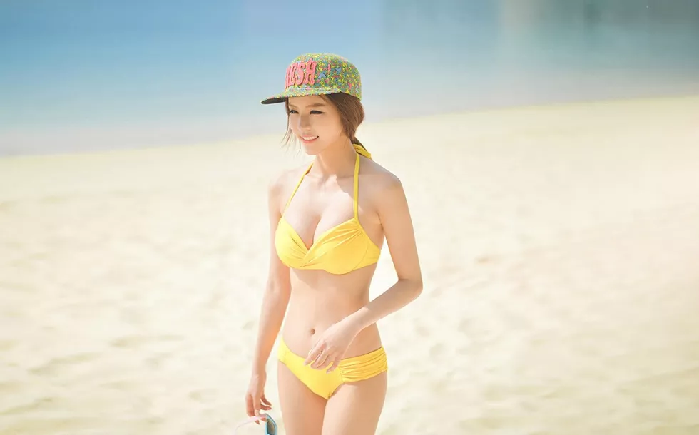 Xgyw.Org_韩国Bongjashop模特女神级别美女海边沙滩性感比基尼写真70P