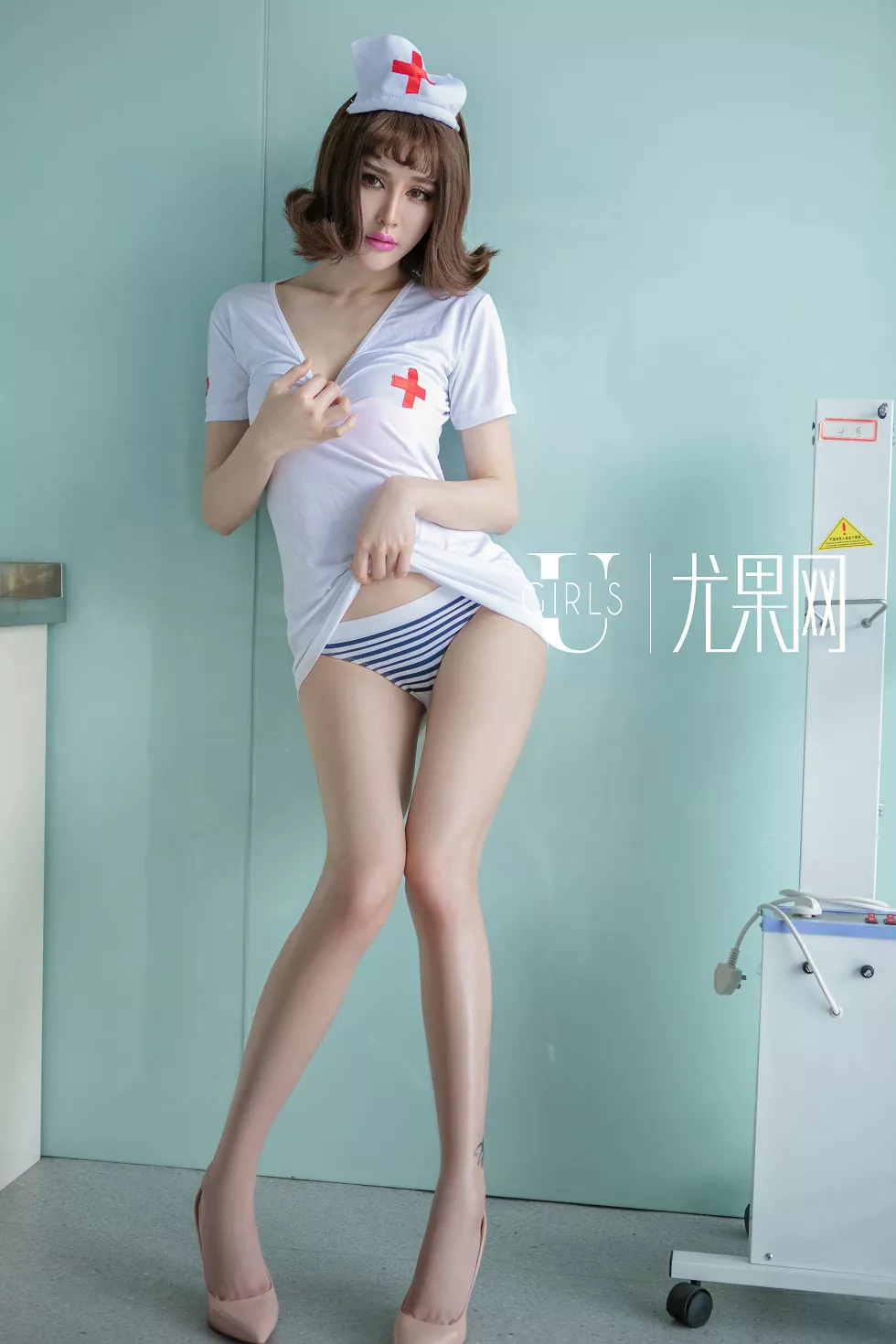 Xgyw.Org_[Ugirls尤果网]U191_嫩模Cheryl青树性感护士装秀美胸白嫩腿玩年诱惑写真65P