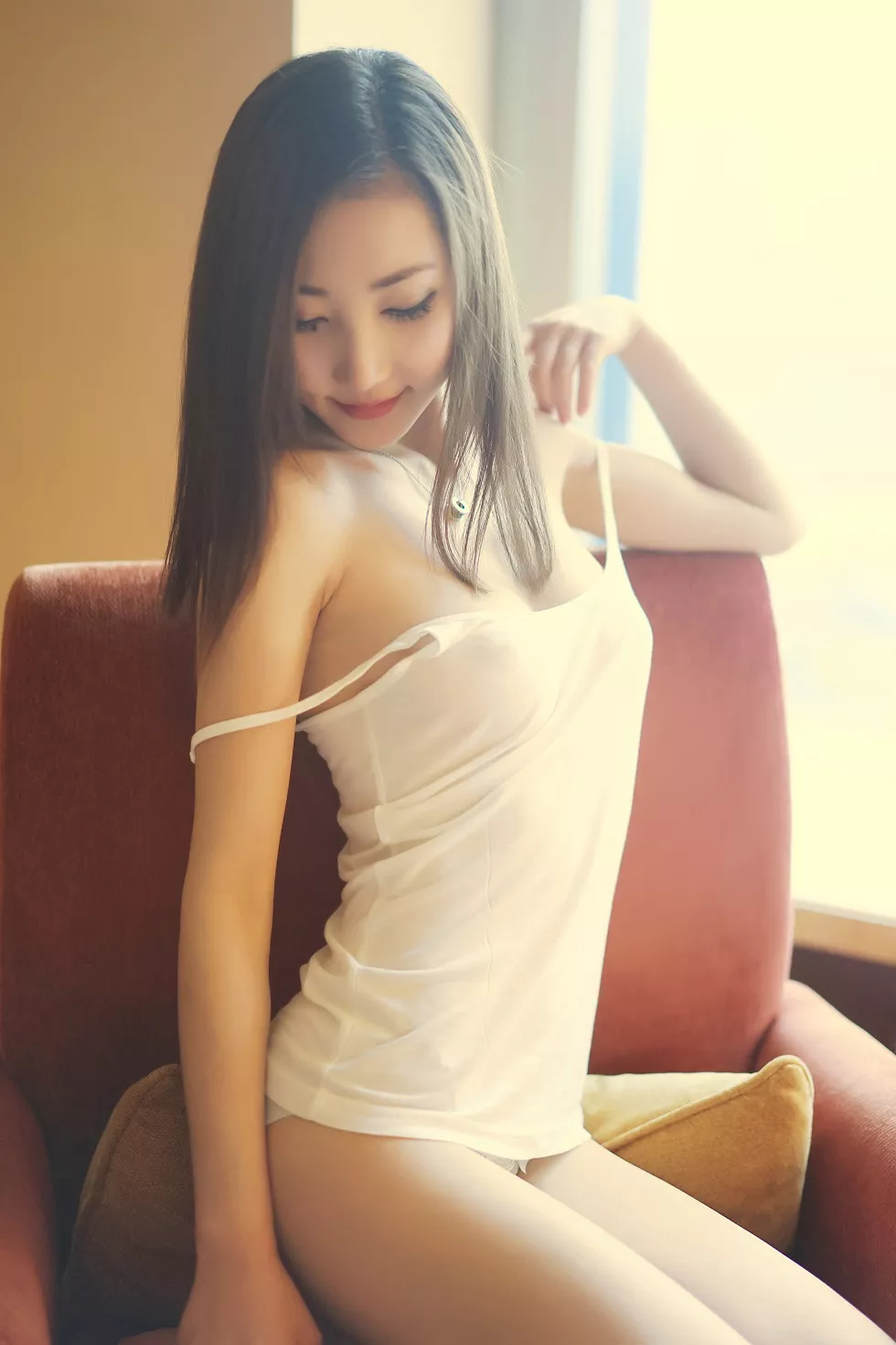 Xgyw.Org_女神Yumi-尤美居家私房大尺度全裸上身秀美背完美身材撩人诱惑写真30P