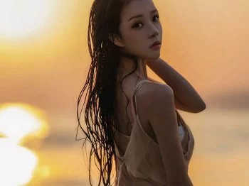 COS福利桜桃喵潮汐主题沙滩海边薄纱连身裙湿身秀完美身材迷人写真33P