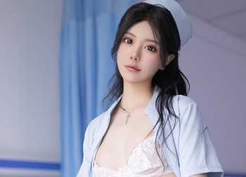 XiuRen第8389期_模特幼幼性感浅蓝色护士装露白色蕾丝内衣秀完美身材诱惑写真79P